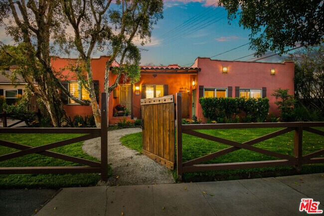 Foto del edificio - 10721 Aqua Vista St