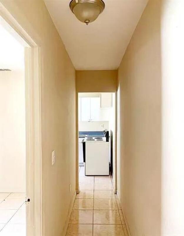 Foto del edificio - 905 W Anderson St