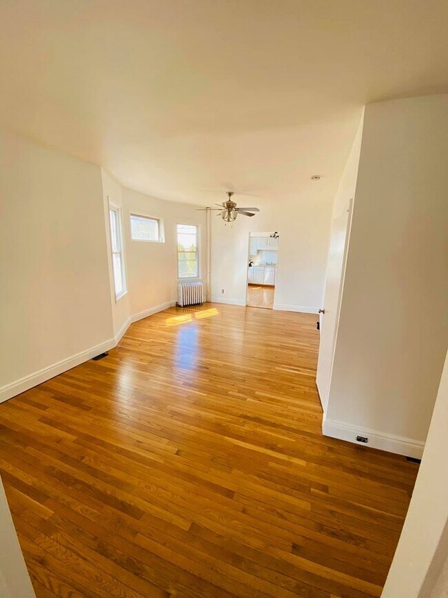 Living Room - 167 Columbia St