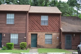 Building Photo - 1290 High Rd