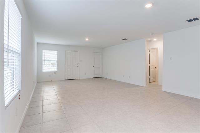 Foto del edificio - 5625 Rockrose Ln