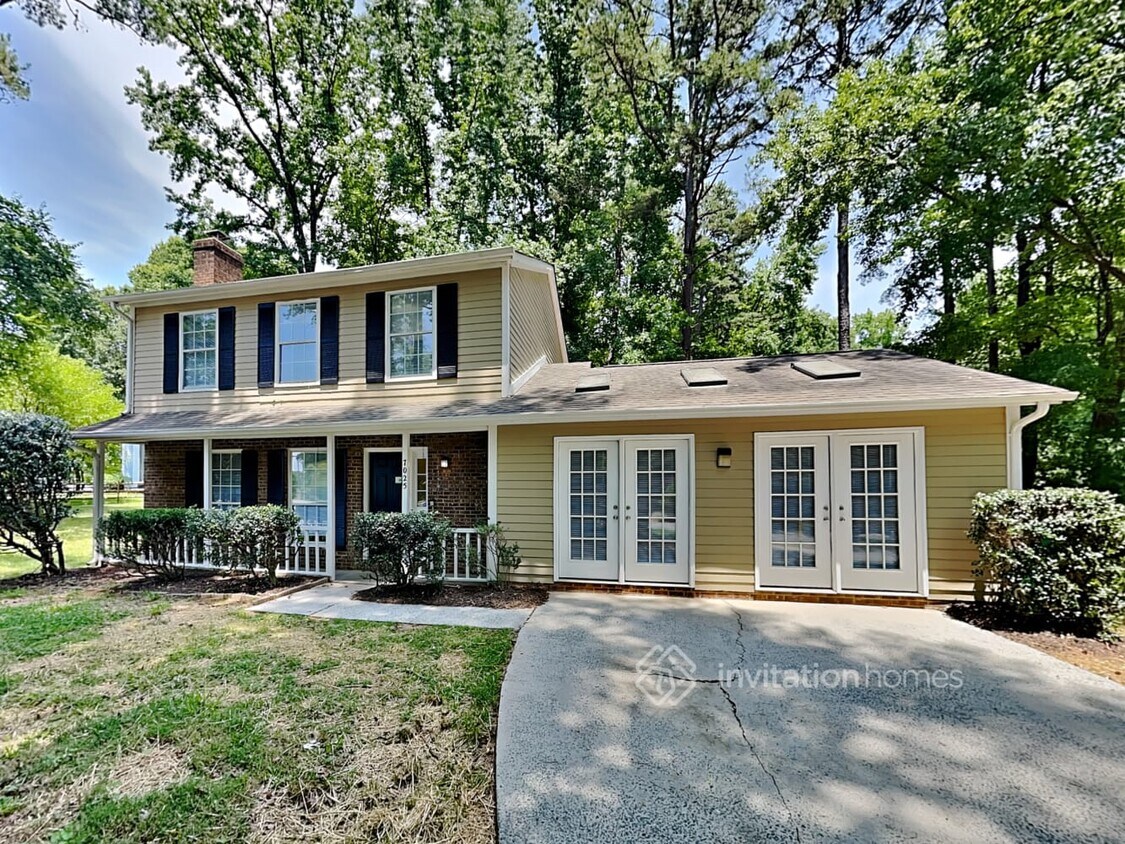 Primary Photo - 7025 Markway Dr