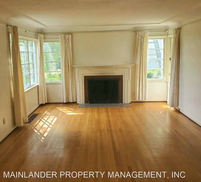 Foto del edificio - 3 br, 1 bath House - 525 SW BANCROFT STREET