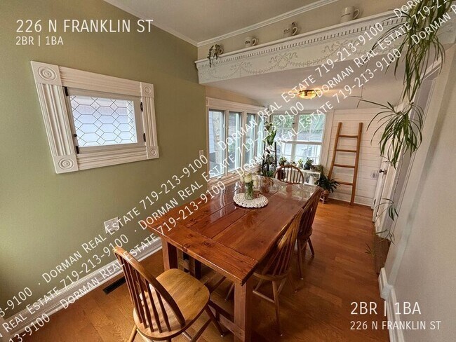 Foto del edificio - 226 N Franklin St