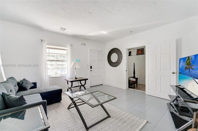 Building Photo - 1283 NW 45th St