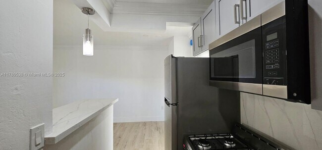 Foto del edificio - 6330 SW 79th St