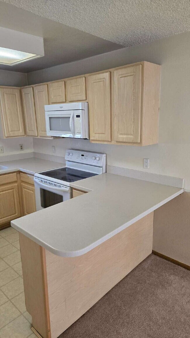 Foto del edificio - 8635 Clay St