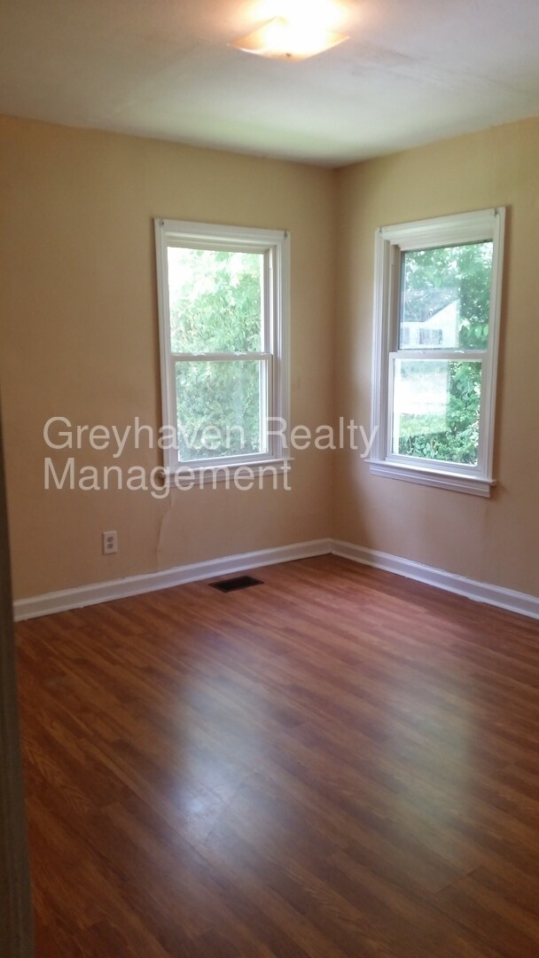 Foto del edificio - 5107 Sunbeam Ave