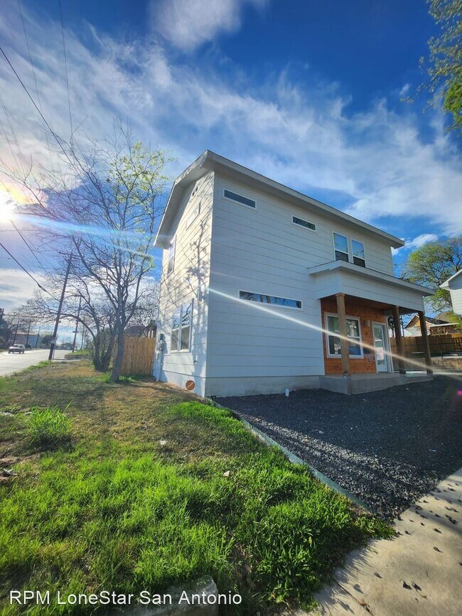 Building Photo - 2 br, 2.5 bath House - Brand New 2bedroom/...
