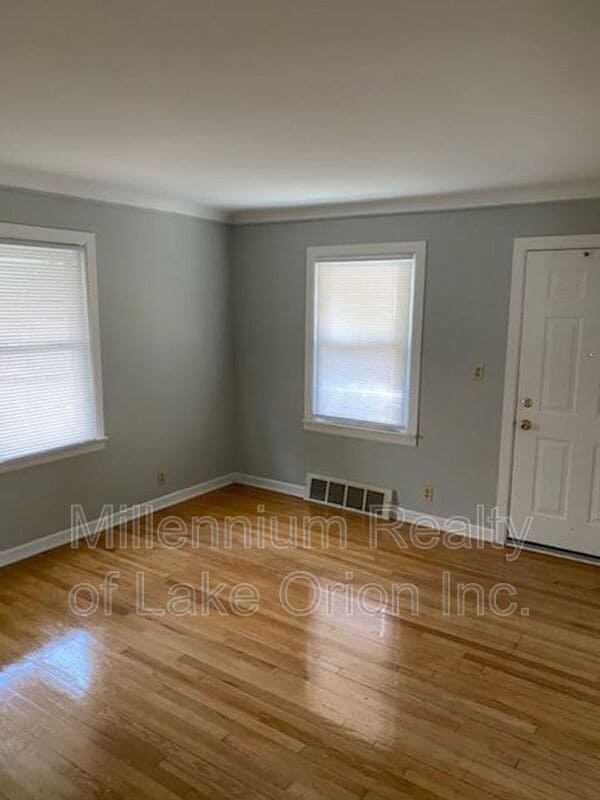 Foto del edificio - 1522 Longfellow Ave