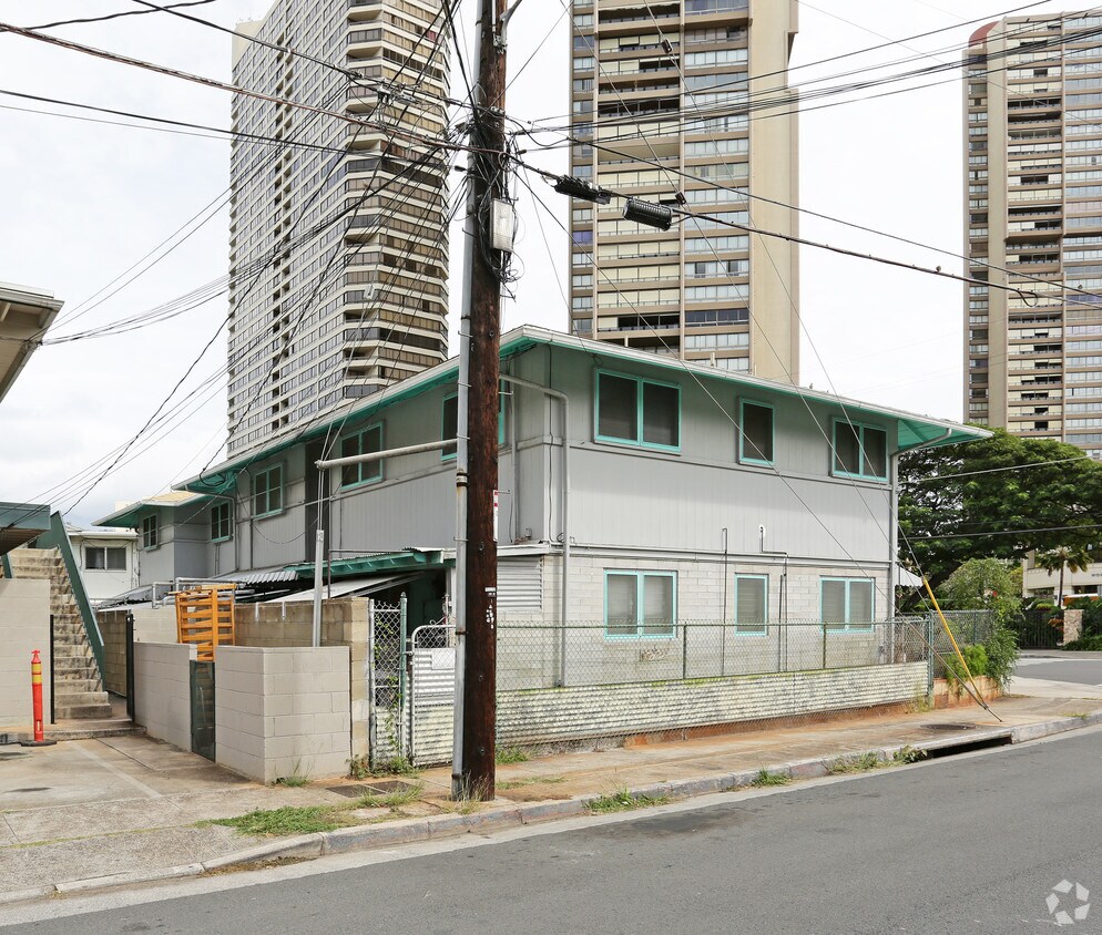 Foto del edificio - 556 Kamoku St