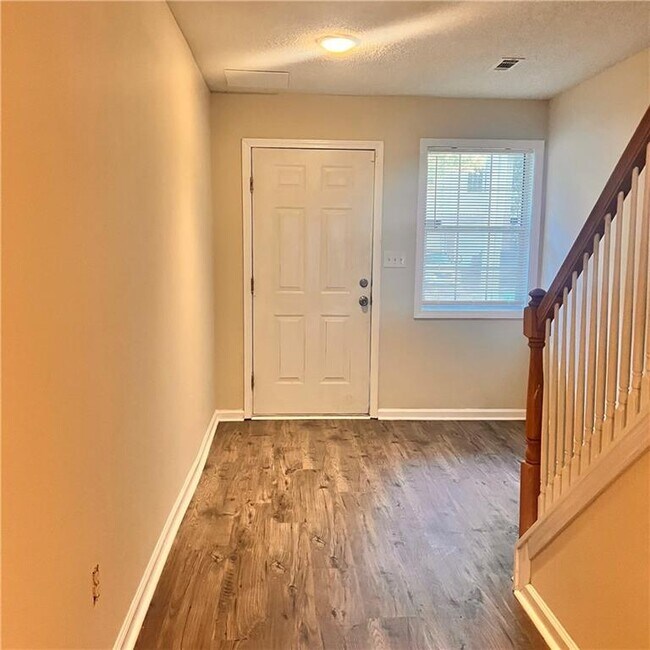 Building Photo - 3698 Sapphire Ct