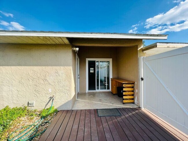 Foto del edificio - 2 Bedroom Candlewyck