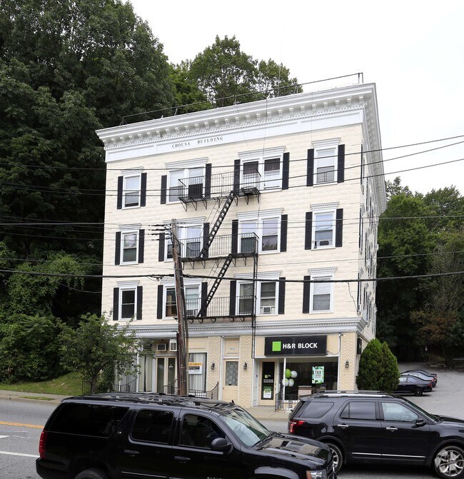 Building Photo - 33-41 W Main St