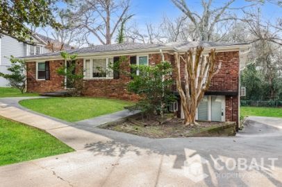 Foto del edificio - 987 Collier Rd NW