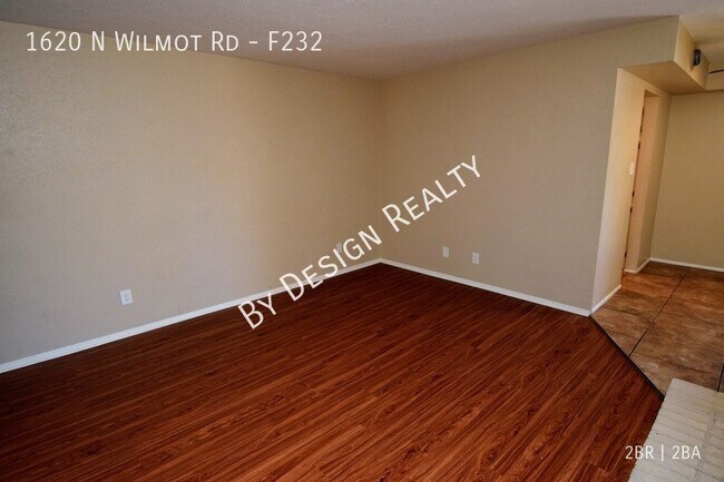 Foto del edificio - Updated - The Monaco Condos 2 Bed 1.5 Bath...
