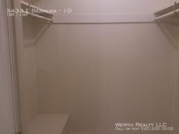 Foto del edificio - 1 Bedroom, All Vinyl Flooing, Large Yard