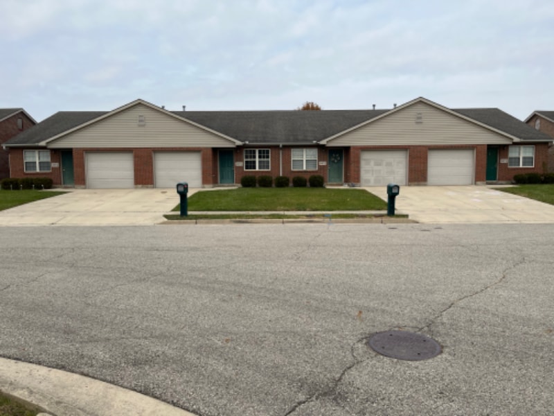 Primary Photo - 2257 Shamrock Ln