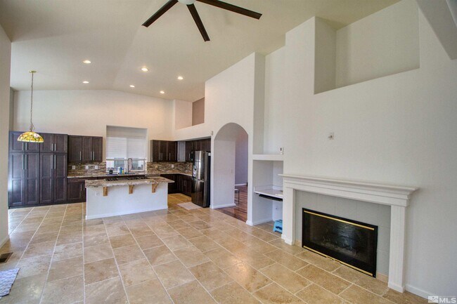 Foto del edificio - 4794 Village Green Pkwy
