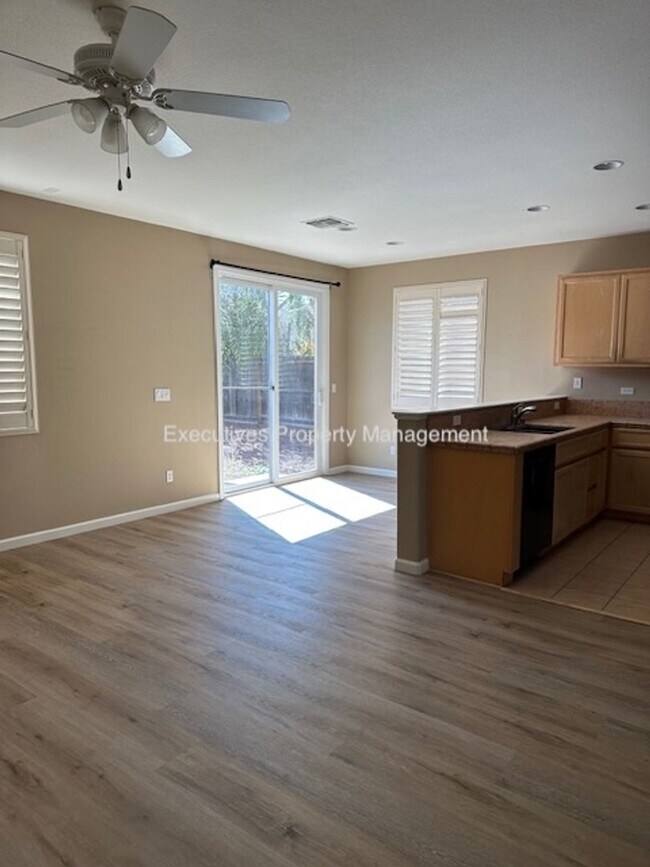 Foto del edificio - 518 Barclay Way