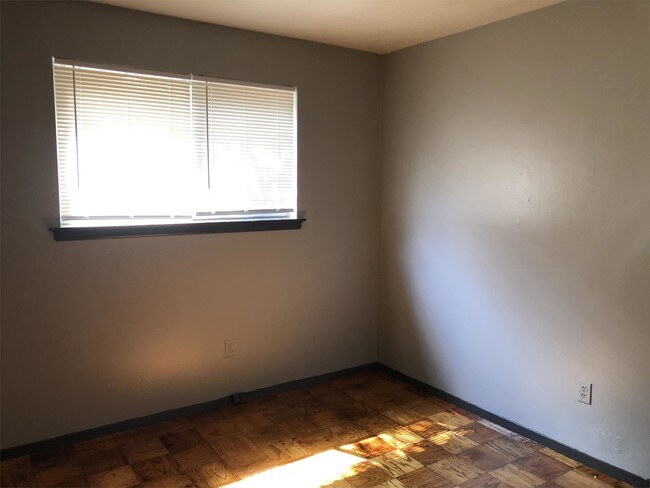 Foto del edificio - 3190 Coleman Ave