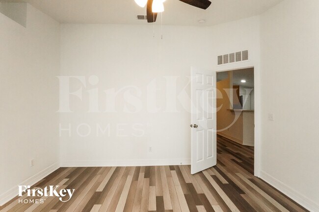 Building Photo - 1019 Susan Dr