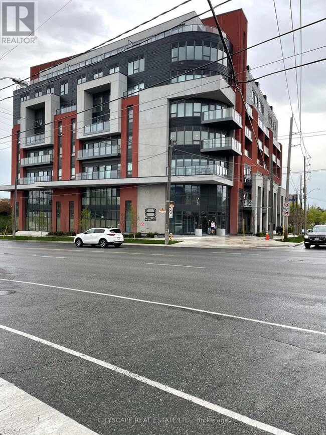 Building Photo - 2433 Dufferin St