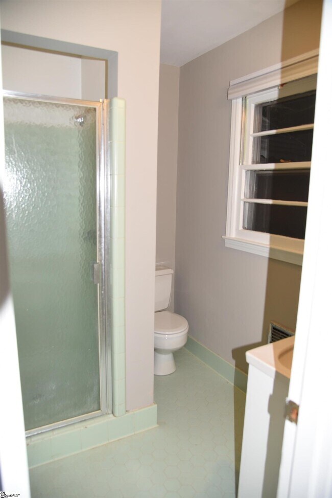 Building Photo - 608 Memorial Dr Ext