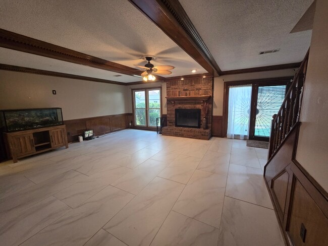 Photo - 4220 Glenroy Dr House