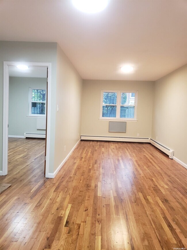 Foto del edificio - 25-02 38th St