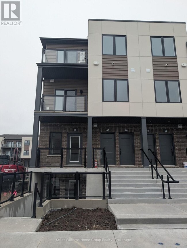 Building Photo - 42 Lowes Rd W