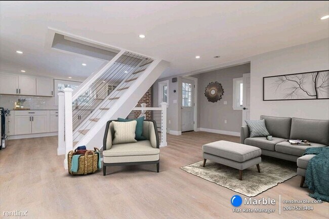 Building Photo - 3 br, 2 bath House - 10 Japonica St