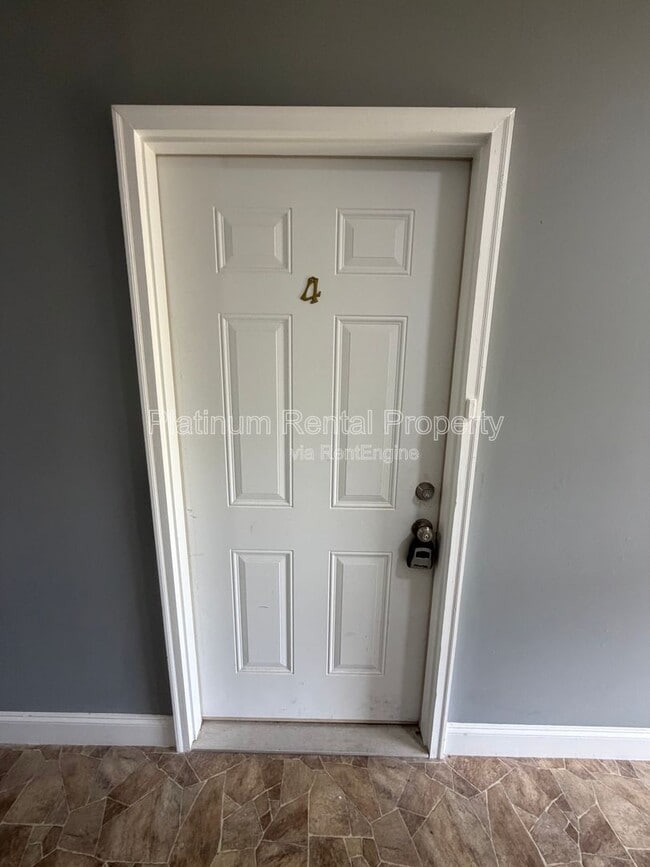 Photo - 1492 Waverly Way Apartment