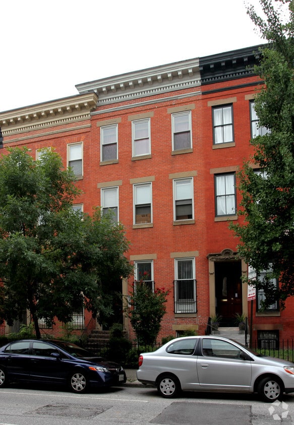 Primary Photo - 922 N Calvert St