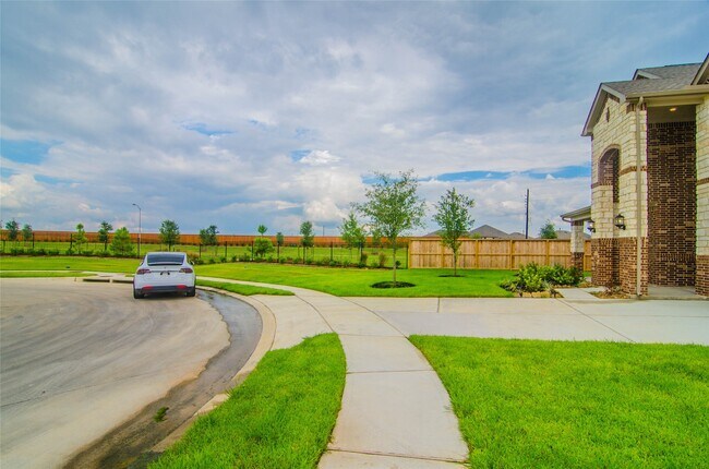 Building Photo - 18403 Weeping Spring Dr