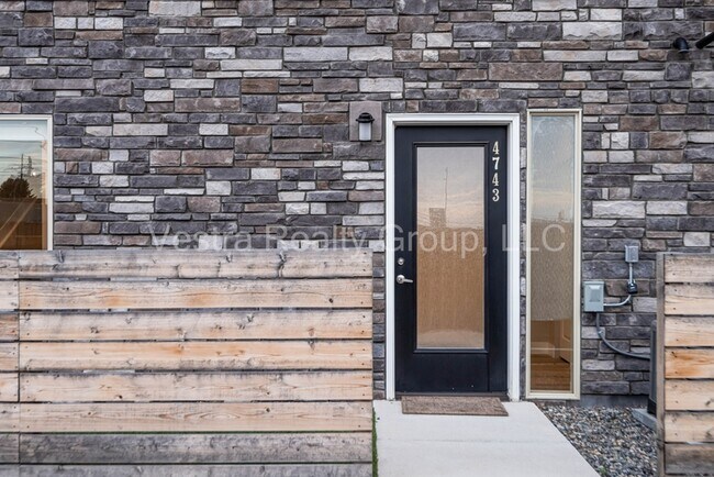 Foto del edificio - 4743 E Iliff Ave