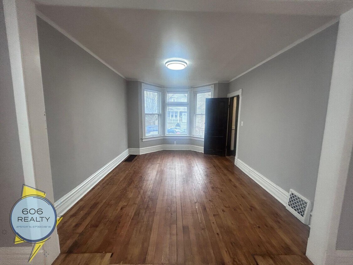 Foto principal - 3331 N Whipple St