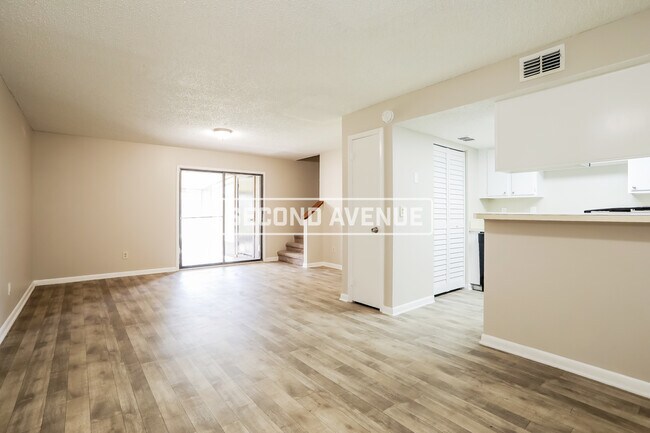 Building Photo - 8781 Whispering Pines DR
