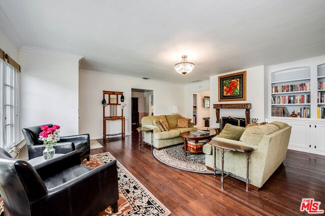 Building Photo - 4439 Arcola Ave