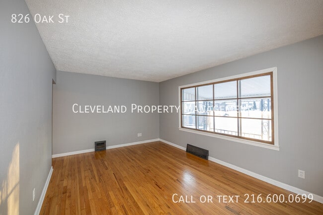 Foto del edificio - 826 Oak St