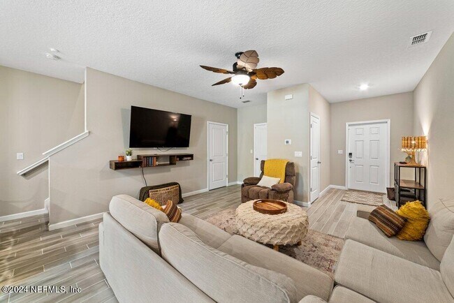 Building Photo - 2593 Sandy Dune Dr