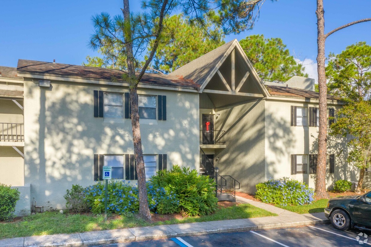 Oasis Club Apartments Jacksonville, FL