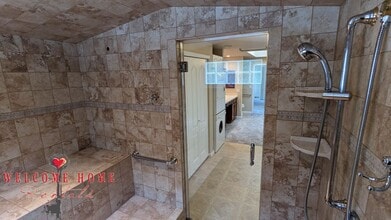 Building Photo - 2431 Tyndell Cir SW