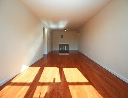 Foto del edificio - 35 AVENUE