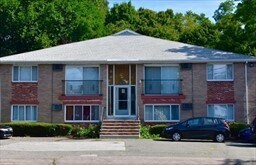 Primary Photo - 347 Main St