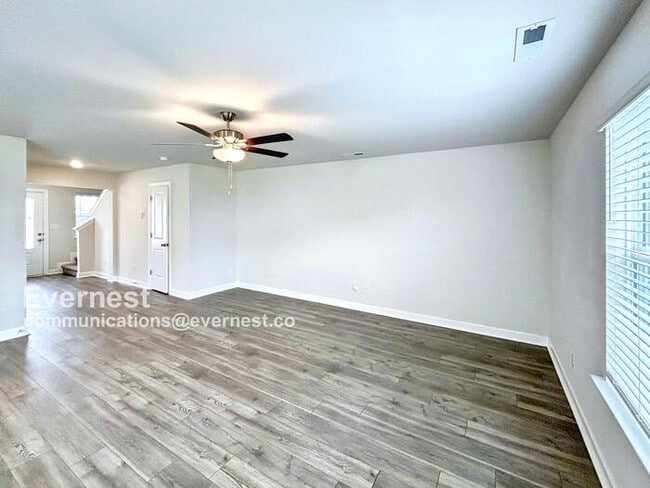 Building Photo - 2319 Alberto Dr