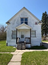 Building Photo - 2401 Lowell Ave