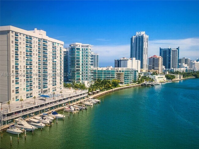 Foto del edificio - 6770 Indian Creek Dr