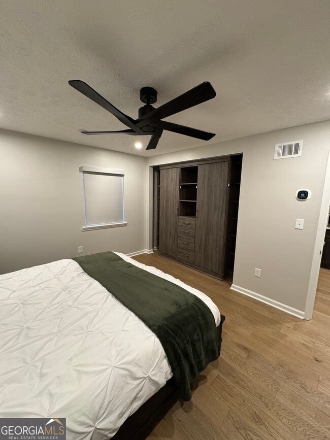 Building Photo - 174 Talmadge St