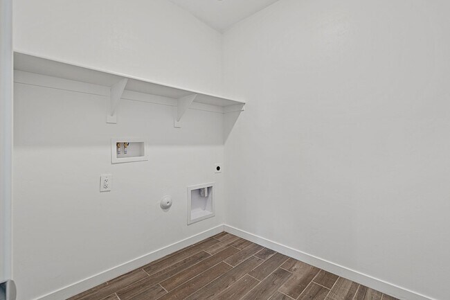 Foto del edificio - Available with our Lease with Purchase Option!